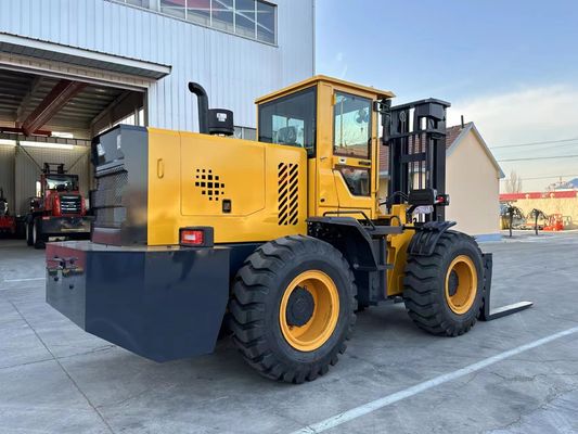 10T Terrain kasar/ Off-road Forklift ketinggian angkat 4 ~ 6m